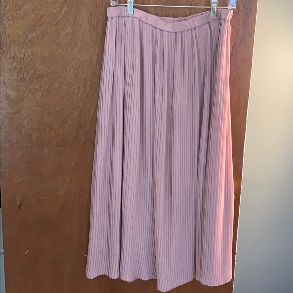 Light pink Uniqlo maxi skirt
